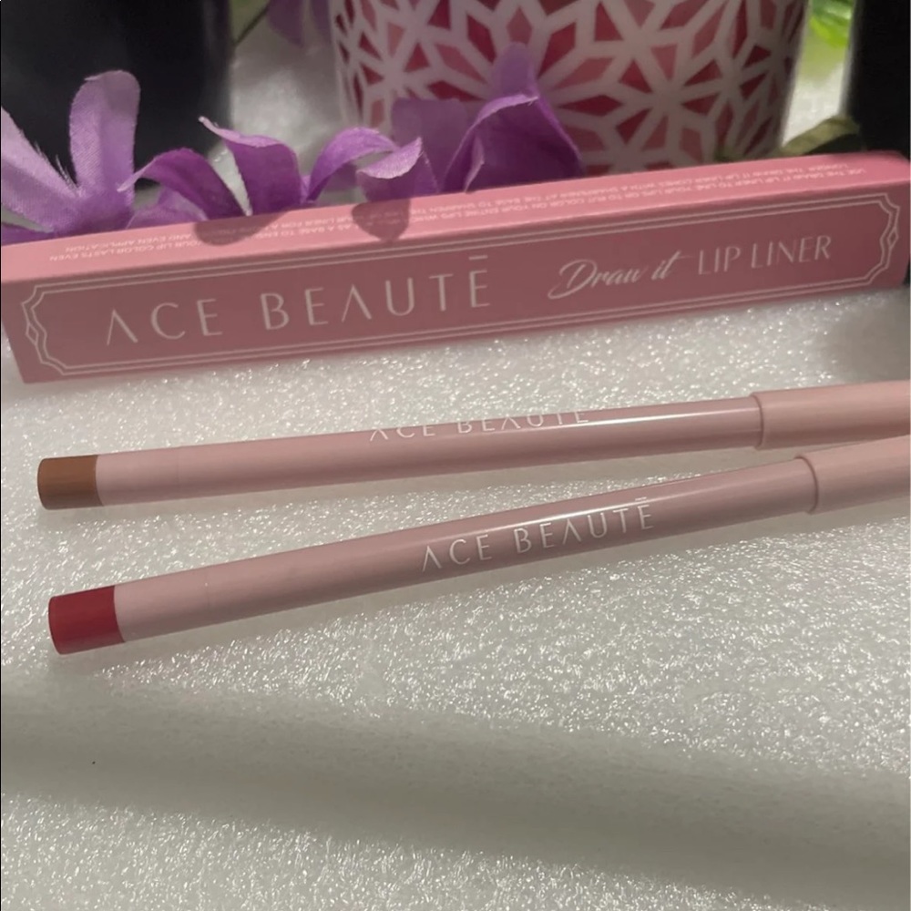 Ace beaute duo lip liner
